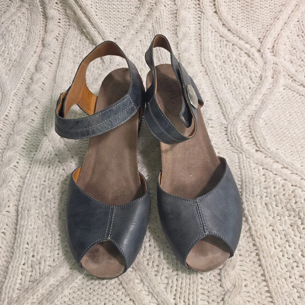 Taos‎ Wedge Sandals Grey Leather Peep Toe Ankle Strap Womens 40 Excellent